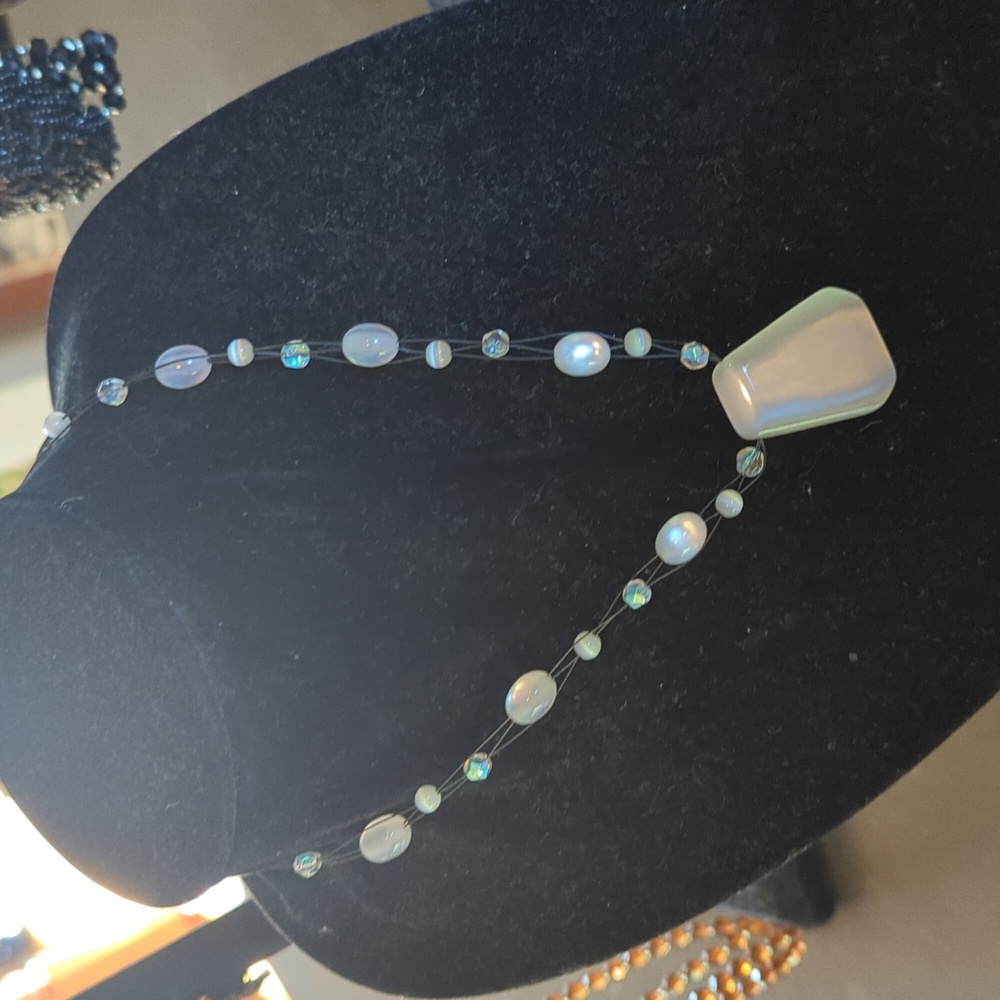 3 necklace bundle - Picture 9 of 10